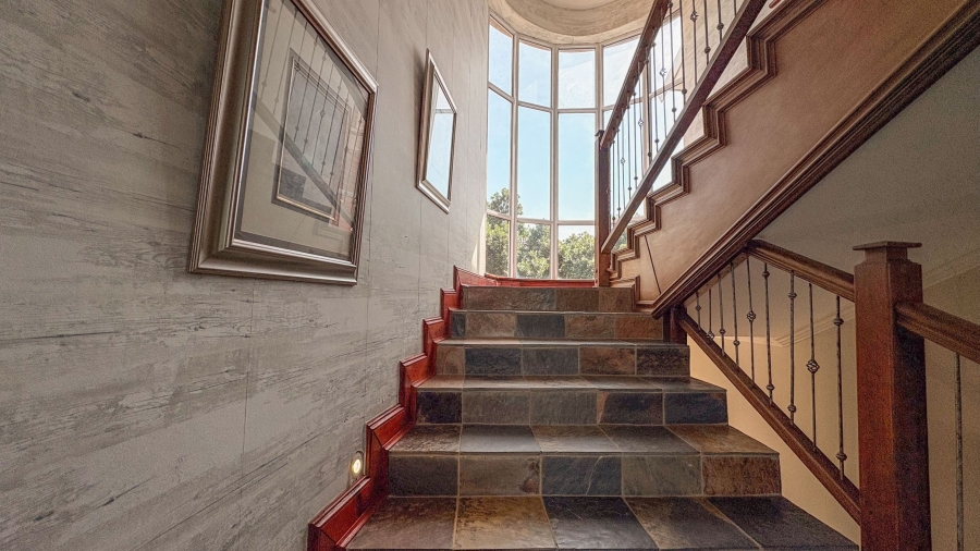 6 Bedroom Property for Sale in Lovemore Park Eastern Cape